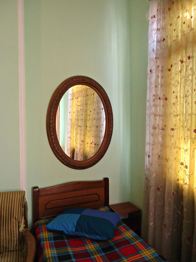 Bed and Breakfast Albatros Тбілісі Екстер'єр фото